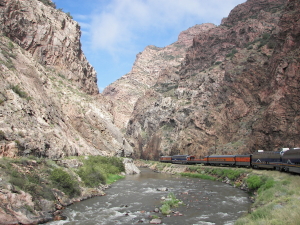 Train thru the gorge